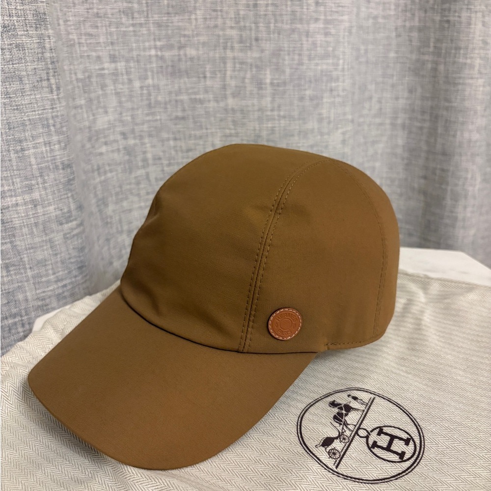 NEW Hermes Brown Cap